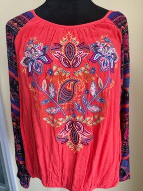 NWT Soft Surroundings Embroidered Top